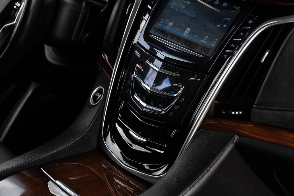 Used 2019 Cadillac Escalade Premium Luxury w/ LPO, Radiant Package RWD image 23