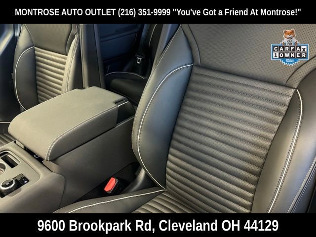 Used 2024 Land Rover Discovery Dynamic SE image 22