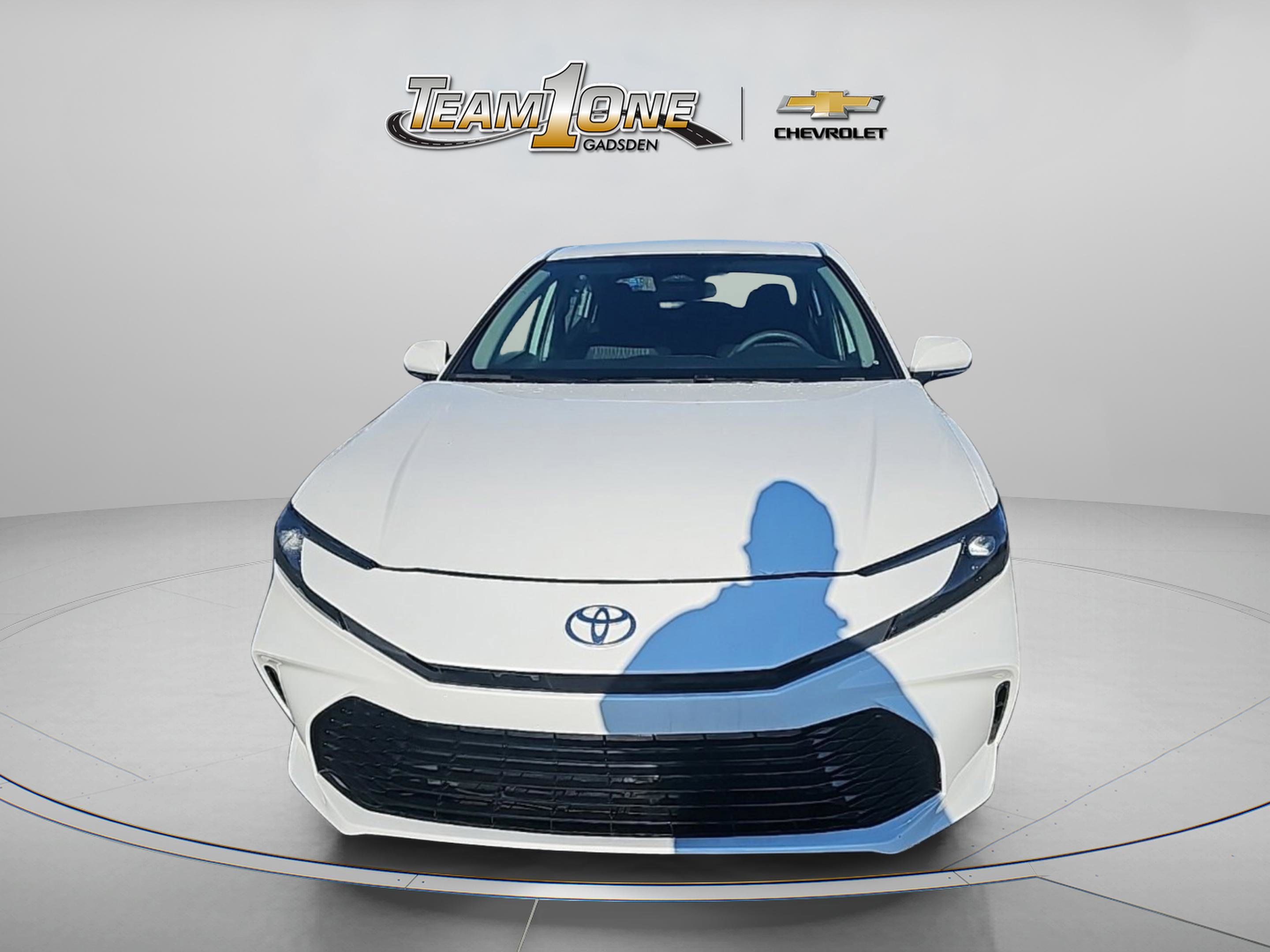 Used 2025 Toyota Camry LE image 2
