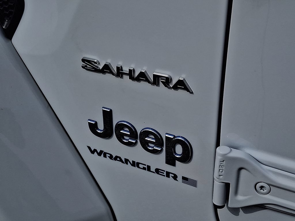 Used 2024 Jeep Wrangler Unlimited Sahara AWD/4WD image 32