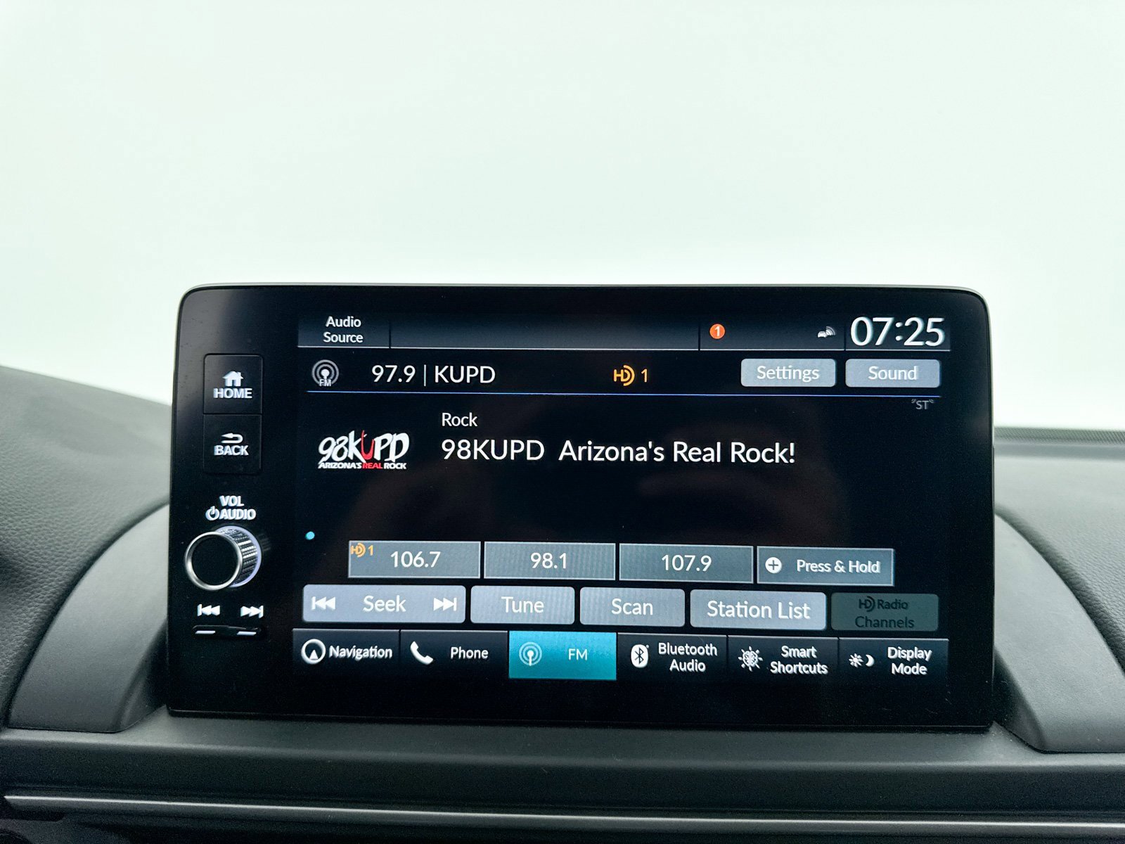 Used 2023 Honda Pilot Elite image 25