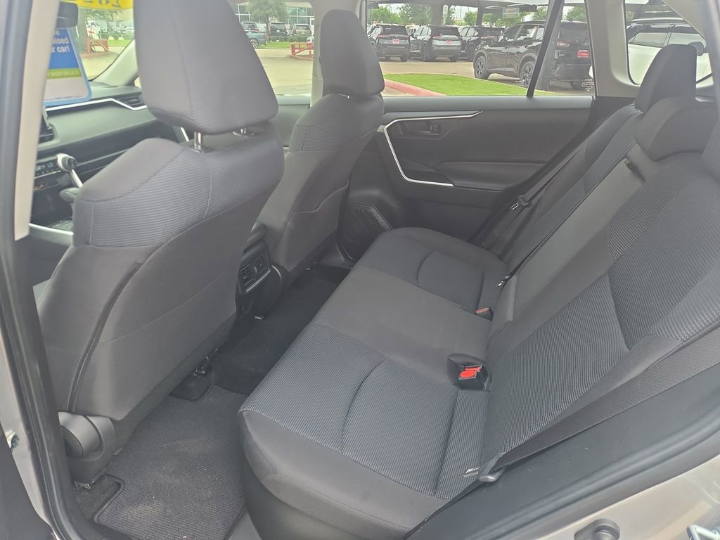 Used 2023 Toyota RAV4 LE AWD/4WD image 15