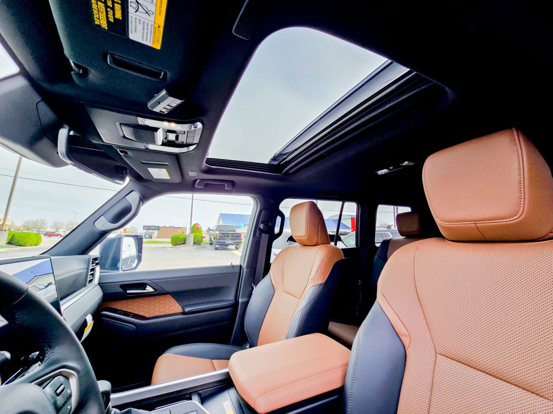 Used 2026 Lexus GX 550 w/ Accessory Package (2T) image 26