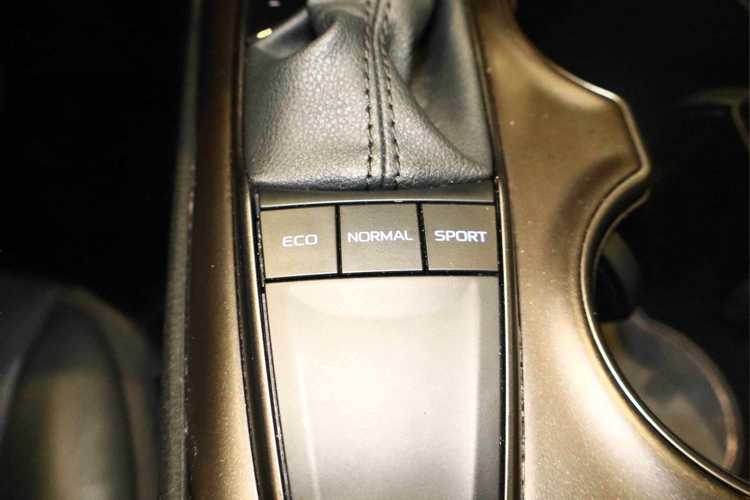 Used 2024 Toyota Camry SE image 27