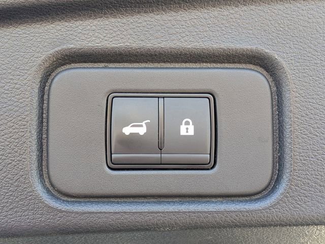 Used 2025 Nissan Pathfinder SV image 12