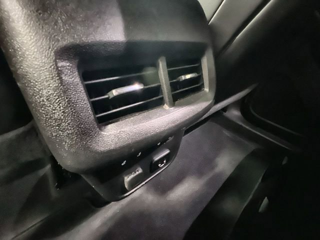 Used 2018 Chevrolet Equinox Premier image 20