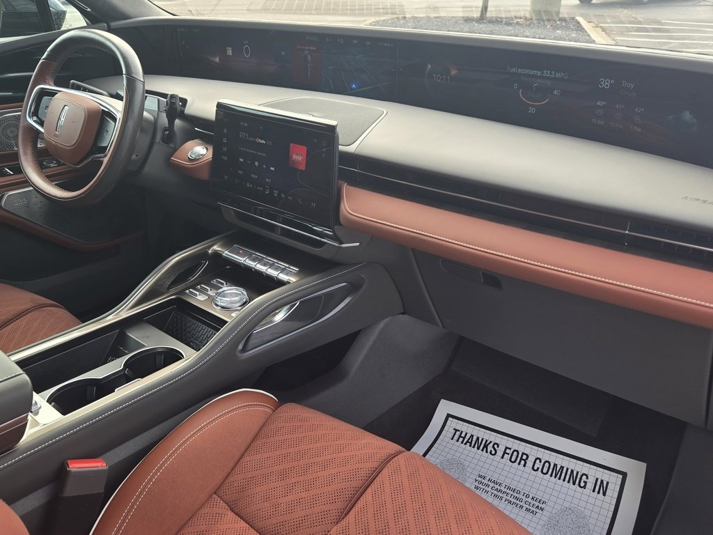 Certified 2024 Lincoln Nautilus Black Label image 31