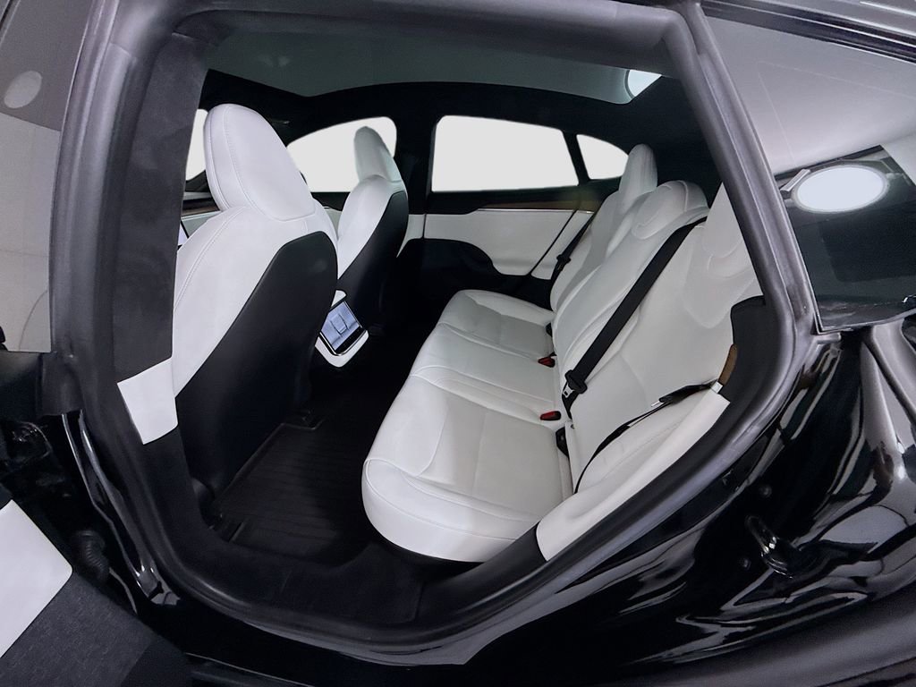 Used 2023 Tesla Model S Standard Range image 22