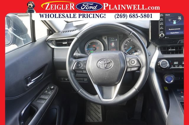 Used 2022 Toyota Venza LE image 14