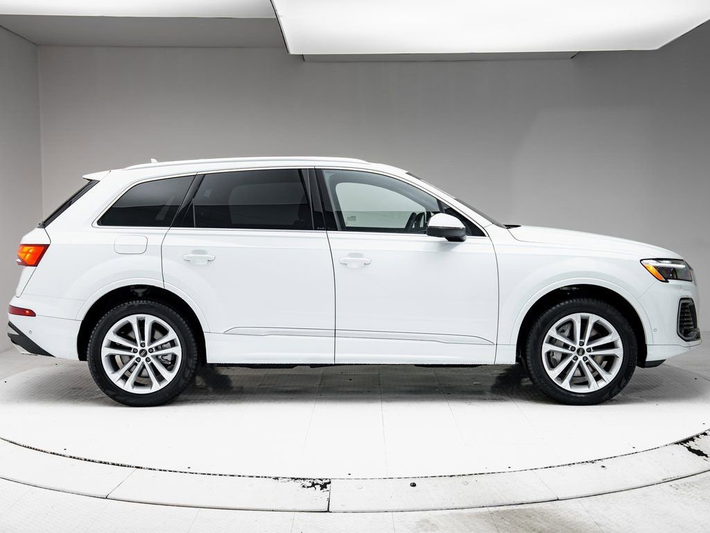 Used 2025 Audi Q7 3.0T Premium Plus w/ Premium Plus Package image 32