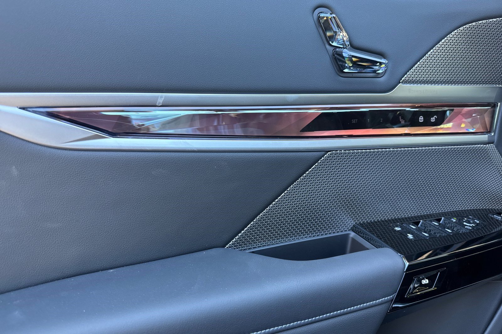 New 2026 BMW i7 M70 w/ Executive Package AWD/4WD image 9