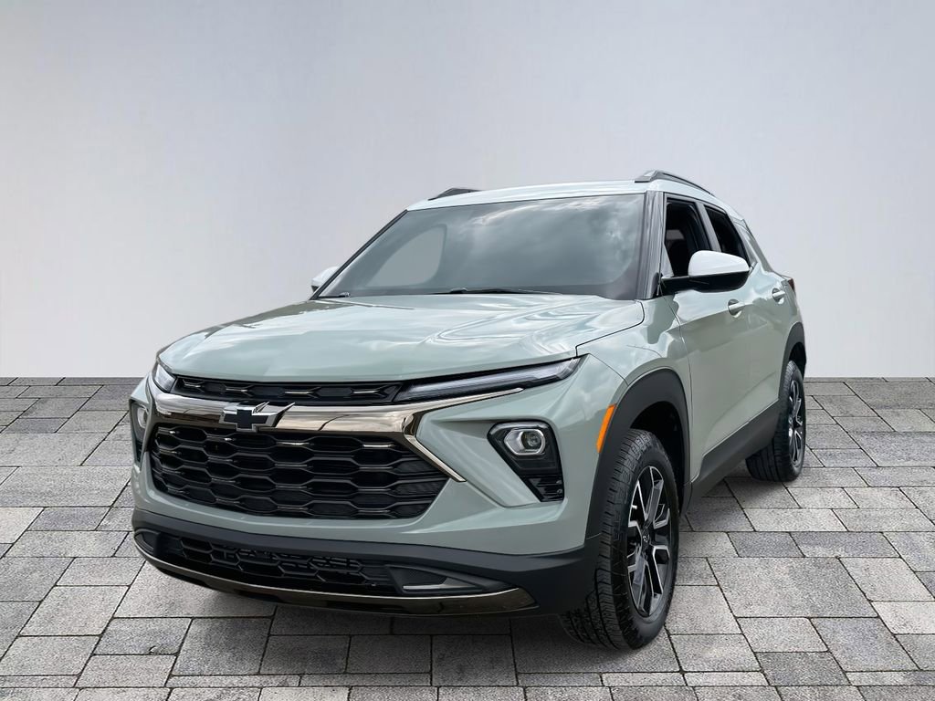Used 2025 Chevrolet TrailBlazer ACTIV w/ Convenience Package image 3