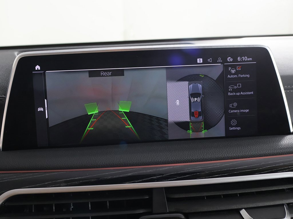 Used 2022 BMW 740i xDrive w/ Premium Package image 54