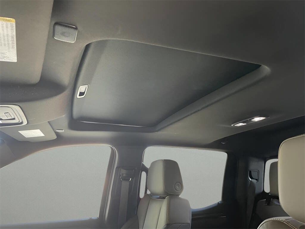 Used 2023 Chevrolet Silverado 1500 ZR2 w/ Technology Package image 18