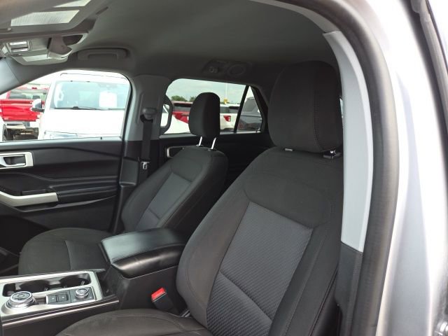 Used 2022 Ford Explorer XLT image 22