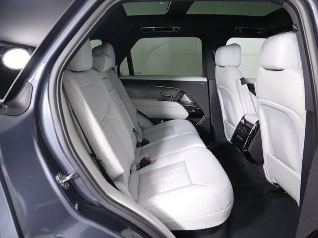 New 2026 Land Rover Range Rover Sport SE image 23