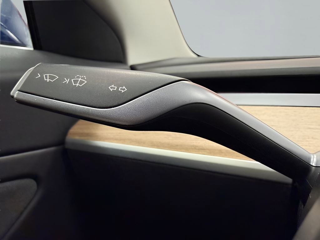 Used 2018 Tesla Model 3 Long Range RWD image 19