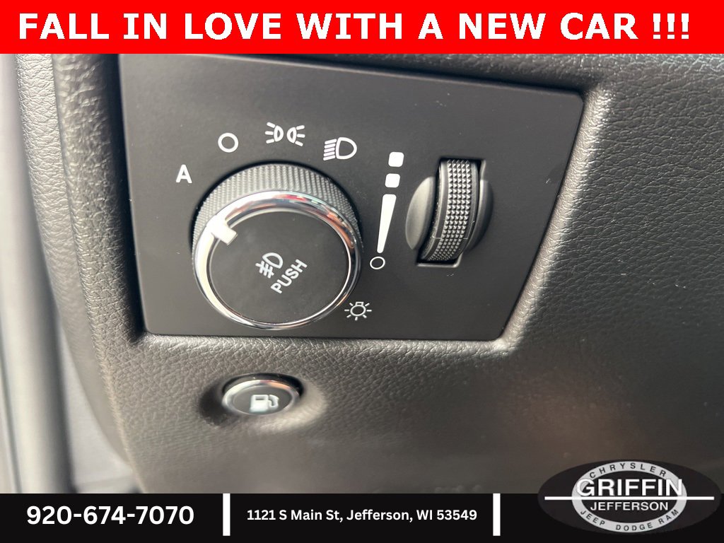 Used 2020 Jeep Grand Cherokee Summit image 33