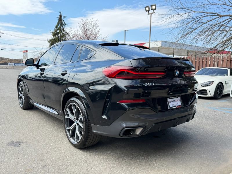 Used 2024 BMW X6 xDrive40i w/ Premium Package image 7