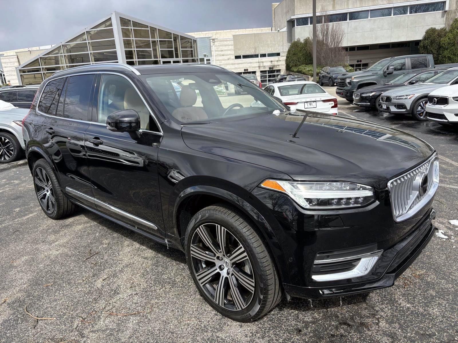 Used 2023 Volvo XC90 B6 Ultimate w/ Protection Package Premier image 3