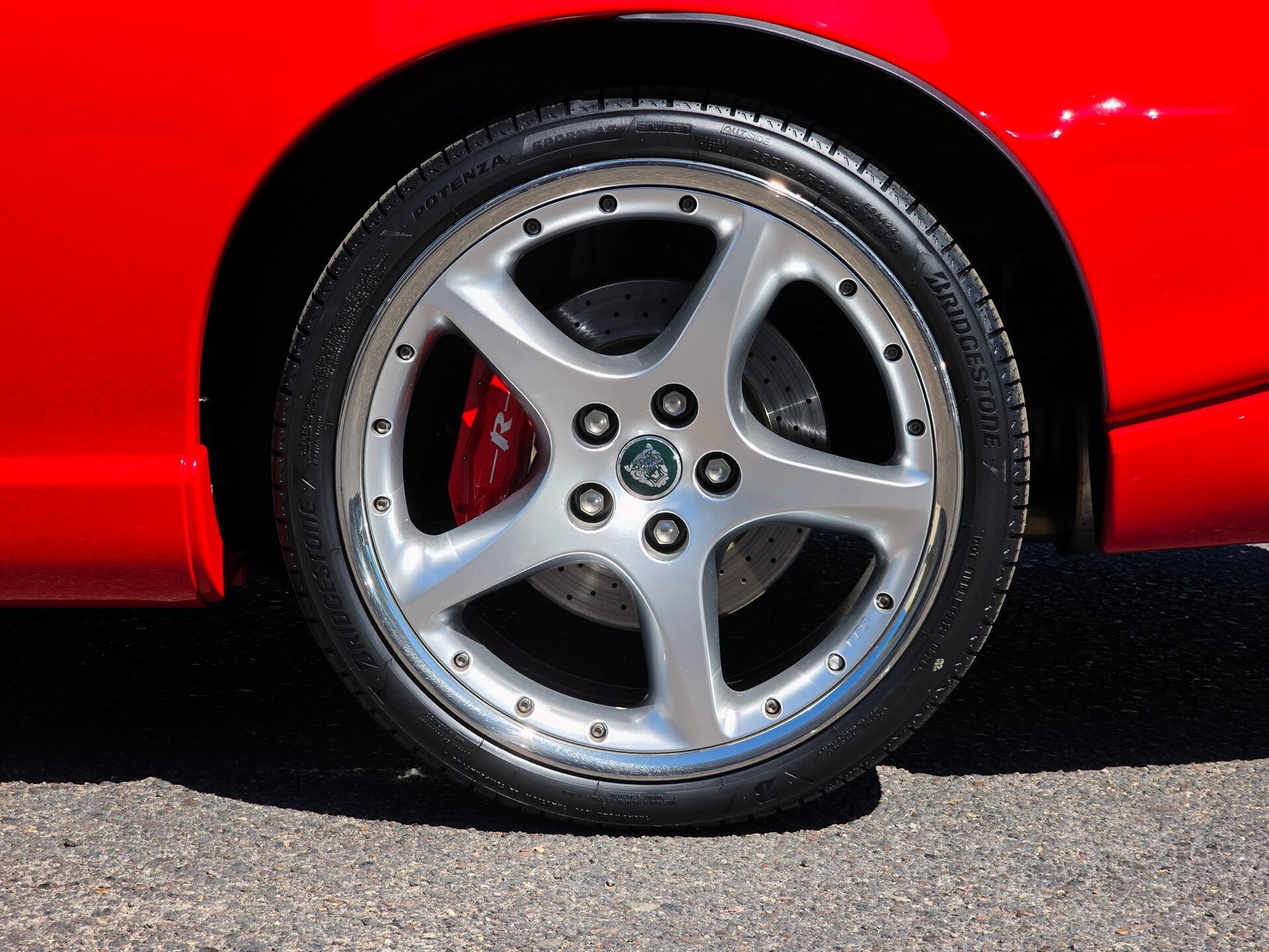 Used 2005 Jaguar XK8 Coupe RWD image 37