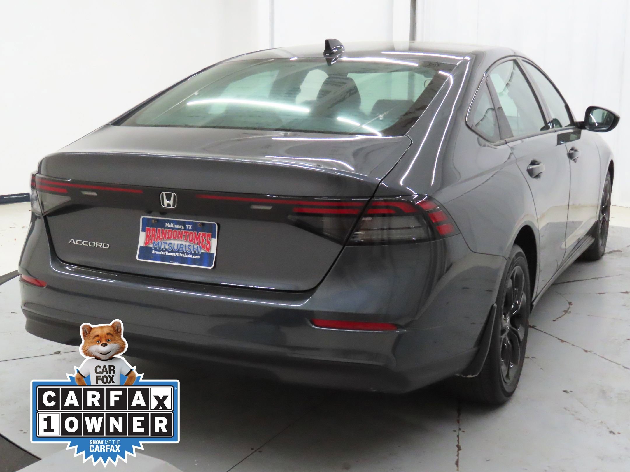 Used 2025 Honda Accord SE image 3
