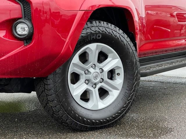 Used 2022 Toyota 4Runner SR5 AWD/4WD image 2