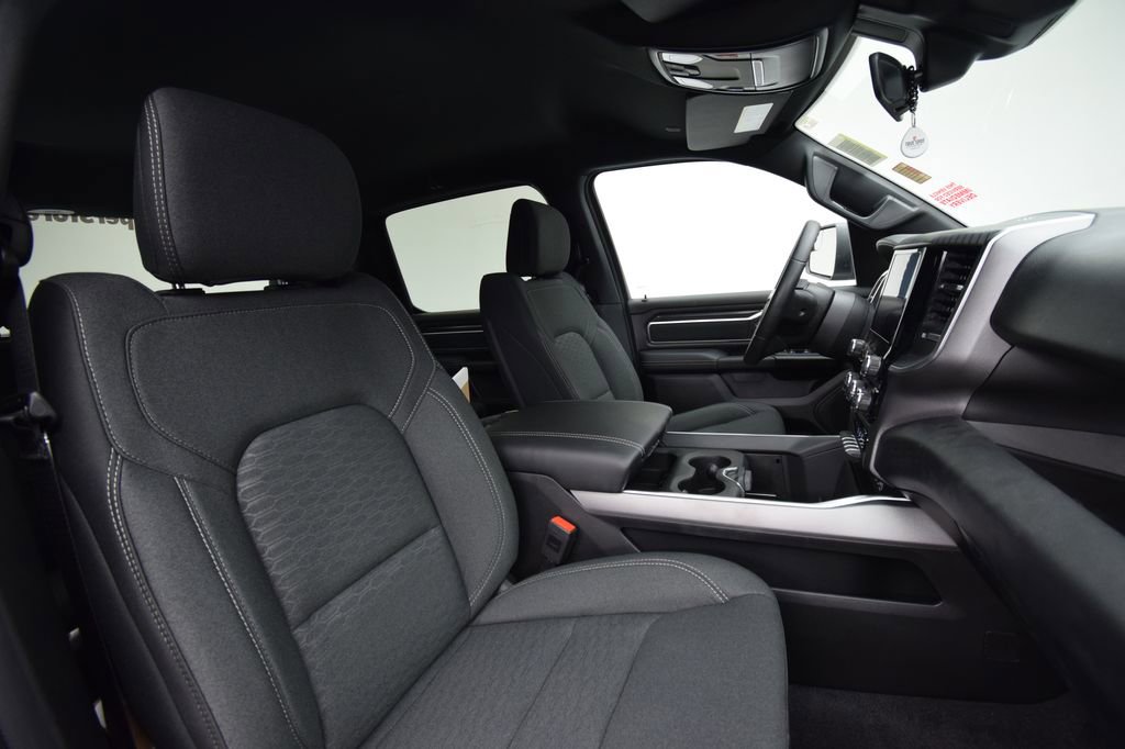 New 2026 RAM 1500 4x4 Crew Cab image 18