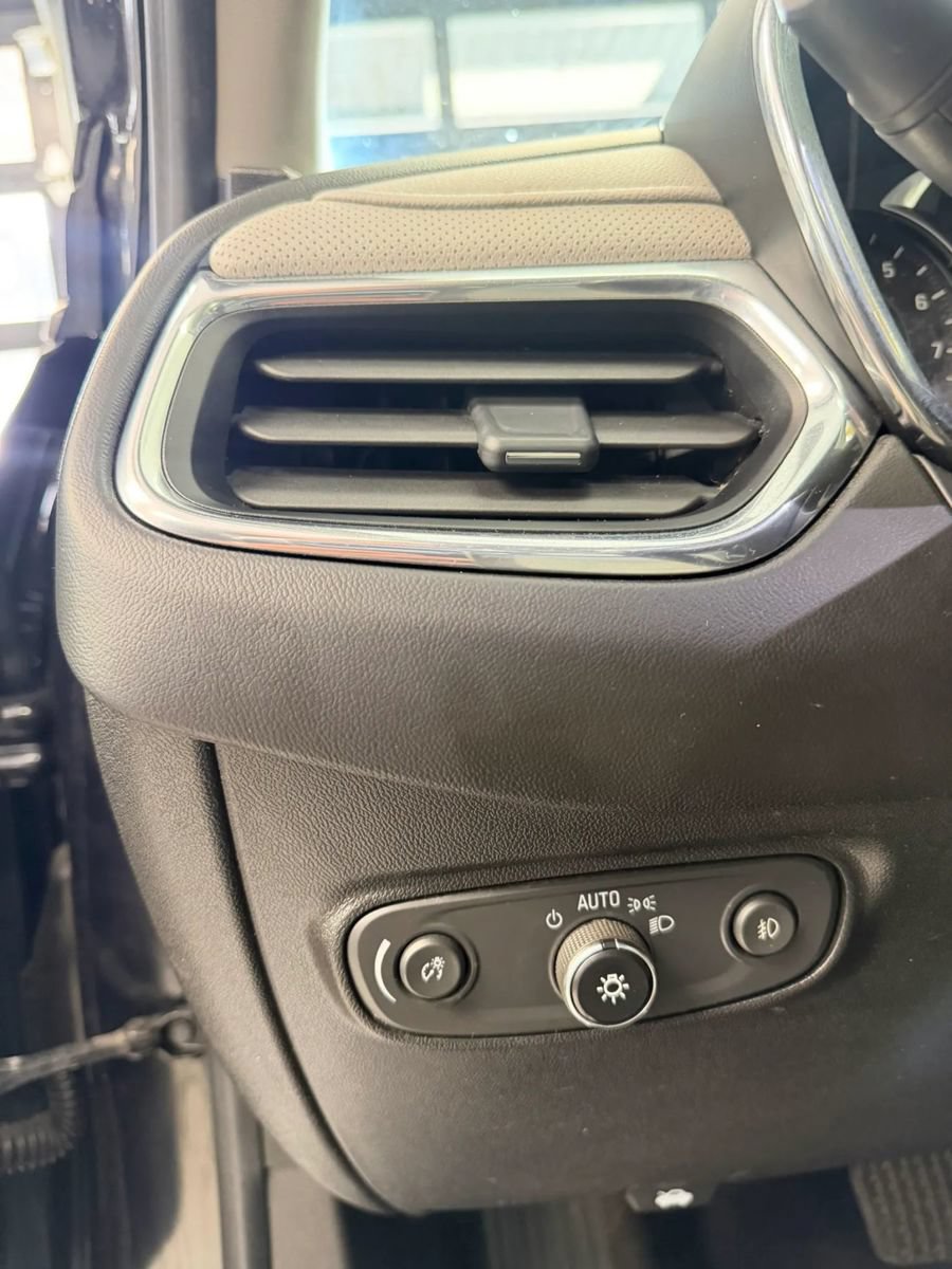 Used 2020 Chevrolet Equinox Premier FWD image 29