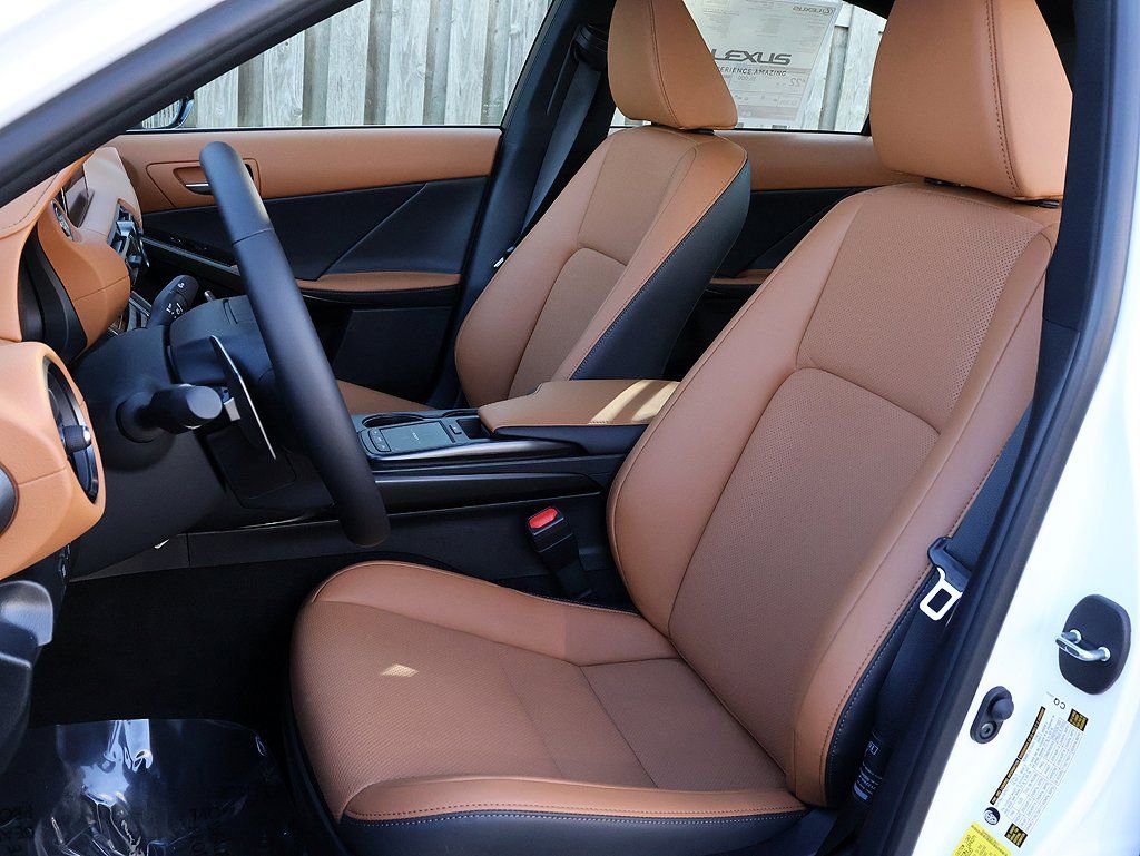 New 2025 Lexus IS 350 F Sport w/ Navigation Package image 16