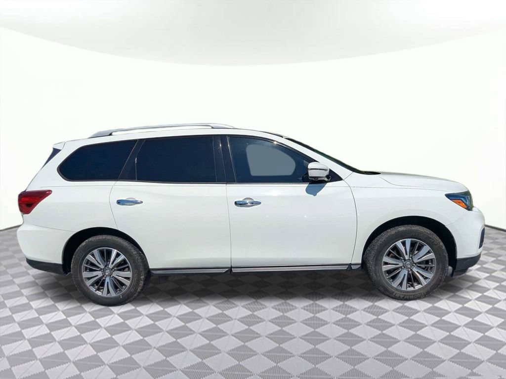 Used 2020 Nissan Pathfinder SL AWD/4WD image 2