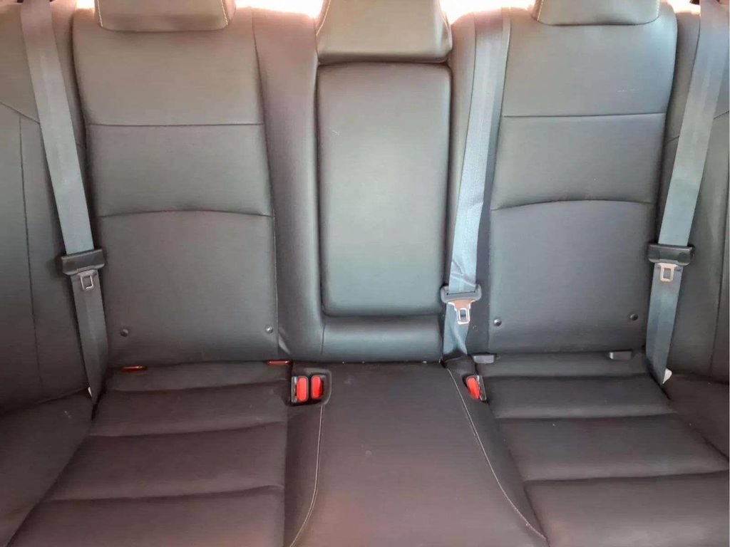 Used 2024 Nissan Altima 2.0 SR FWD image 16