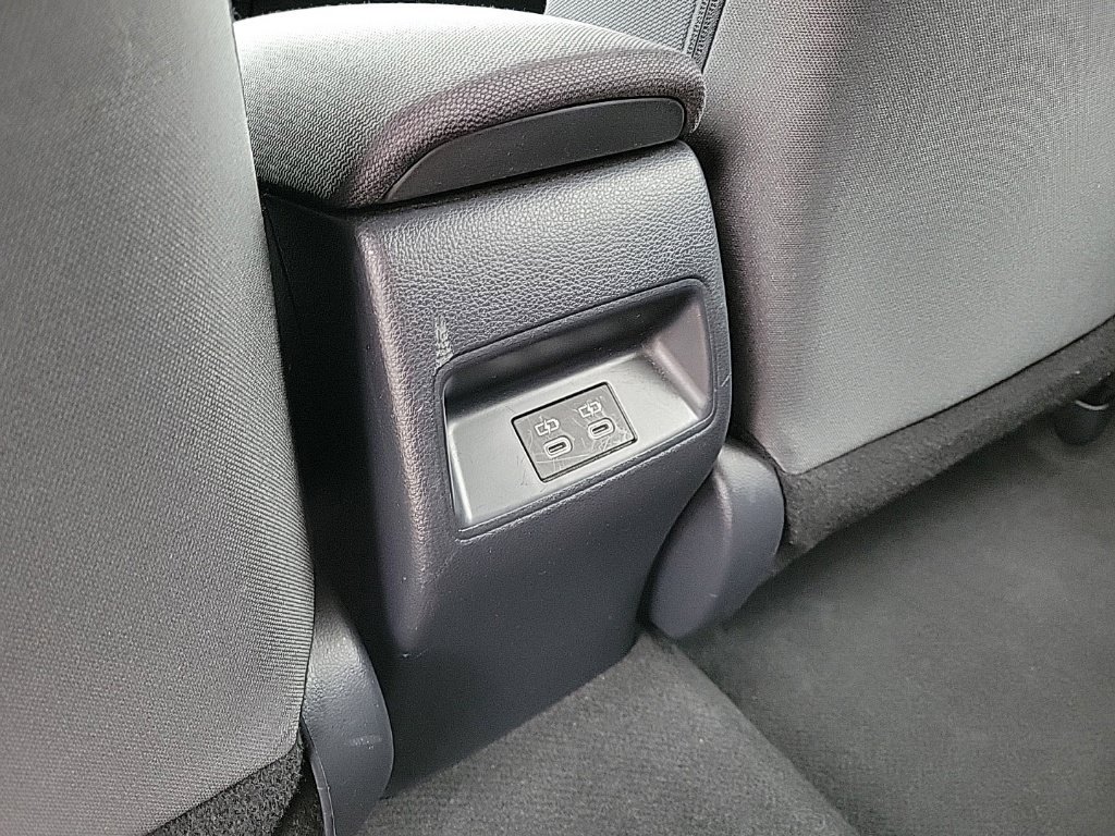 Used 2024 Toyota Corolla LE FWD image 18