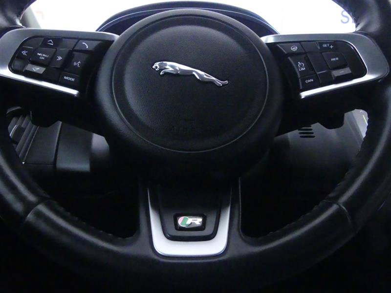 Used 2020 Jaguar E-PACE SE AWD/4WD image 17