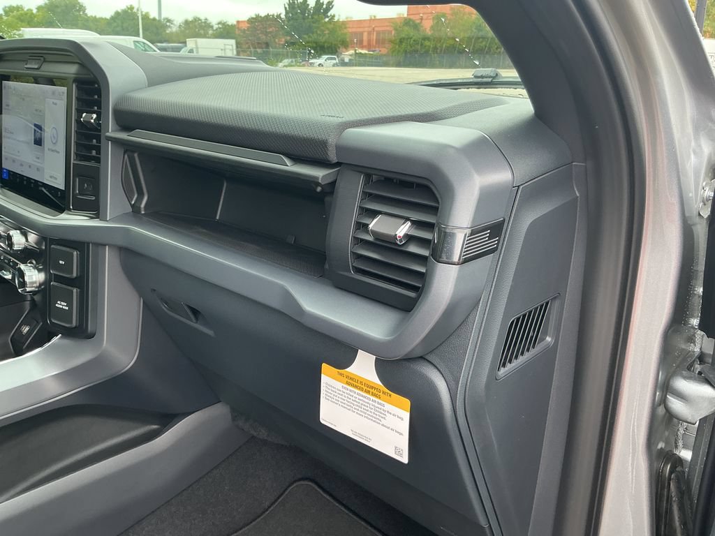 New 2026 Ford F150 XLT w/ XLT Black Appearance Package AWD/4WD image 24