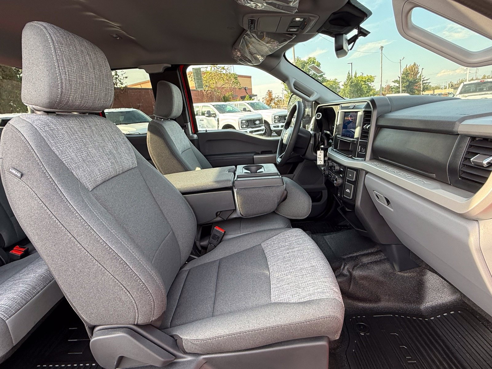 New 2027 Ford F350 XLT w/ FX4 Off-Road Package AWD/4WD image 23