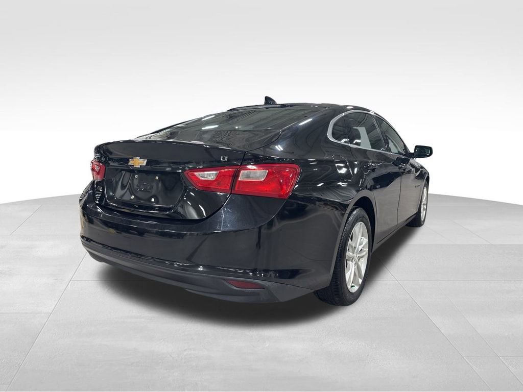 Used 2017 Chevrolet Malibu LT image 27