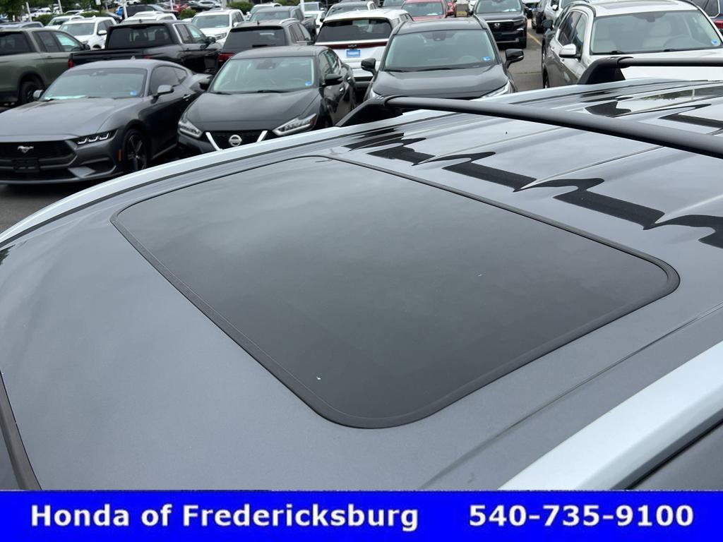 Used 2023 Toyota Highlander XLE FWD image 12
