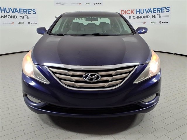 Used 2011 Hyundai Sonata SE image 2
