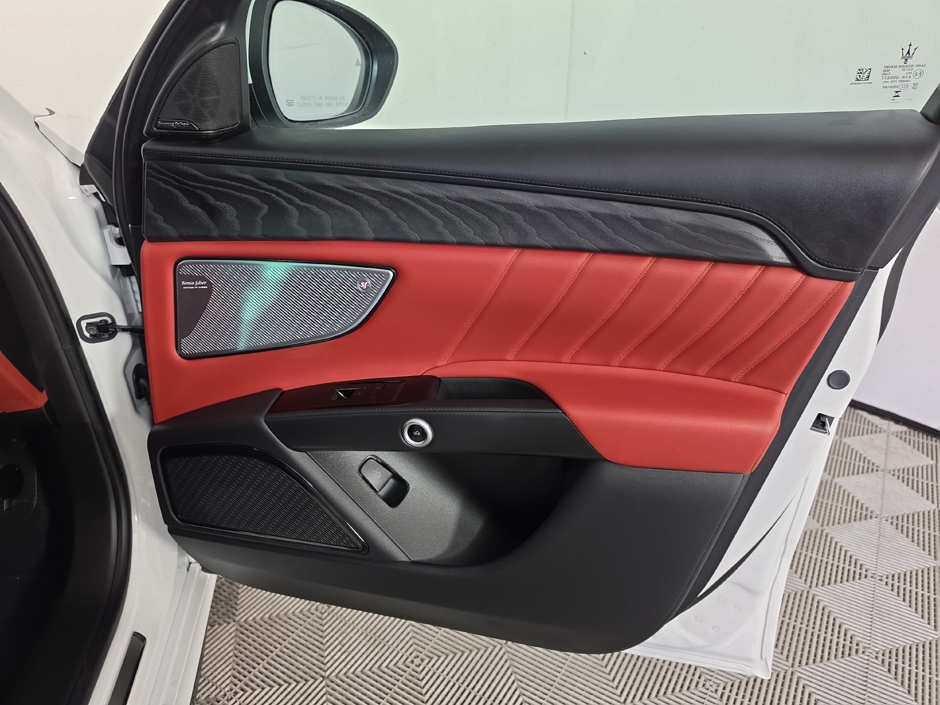 Used 2025 Maserati Grecale Modena AWD/4WD image 44