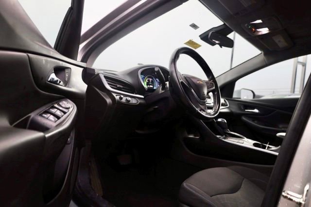 Used 2017 Chevrolet Volt LT w/ Comfort Package image 12