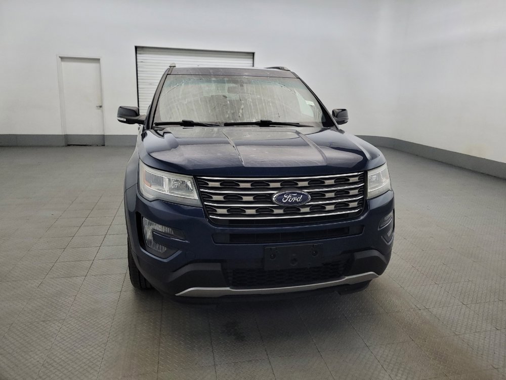 Used 2016 Ford Explorer XLT w/ Equipment Group 202A AWD/4WD image 14