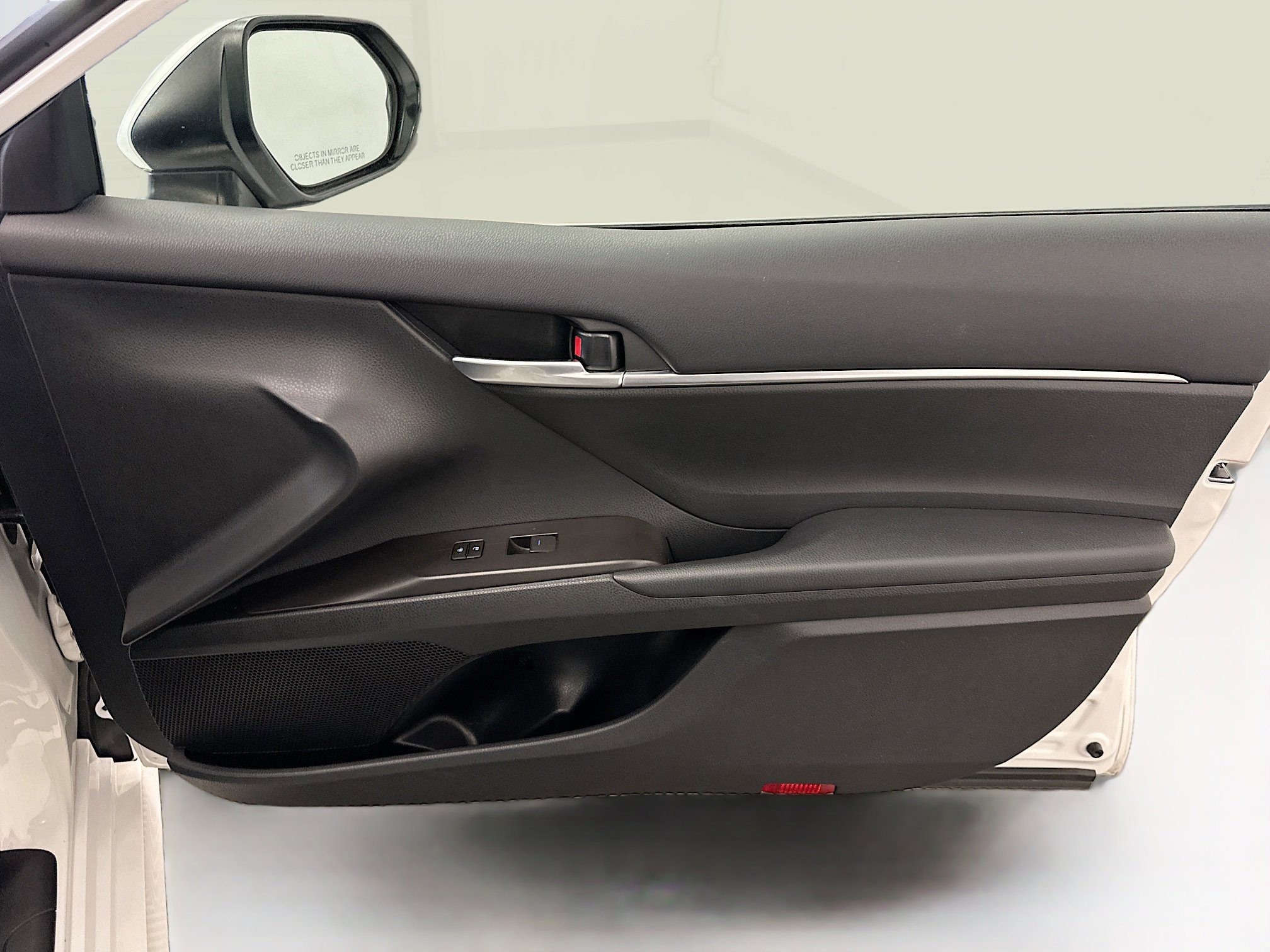 Used 2024 Toyota Camry LE FWD image 33