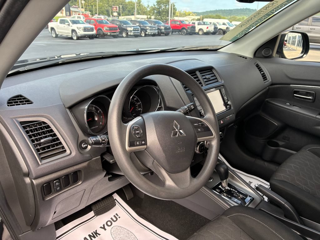 Used 2024 Mitsubishi Outlander Sport ES AWD/4WD image 11