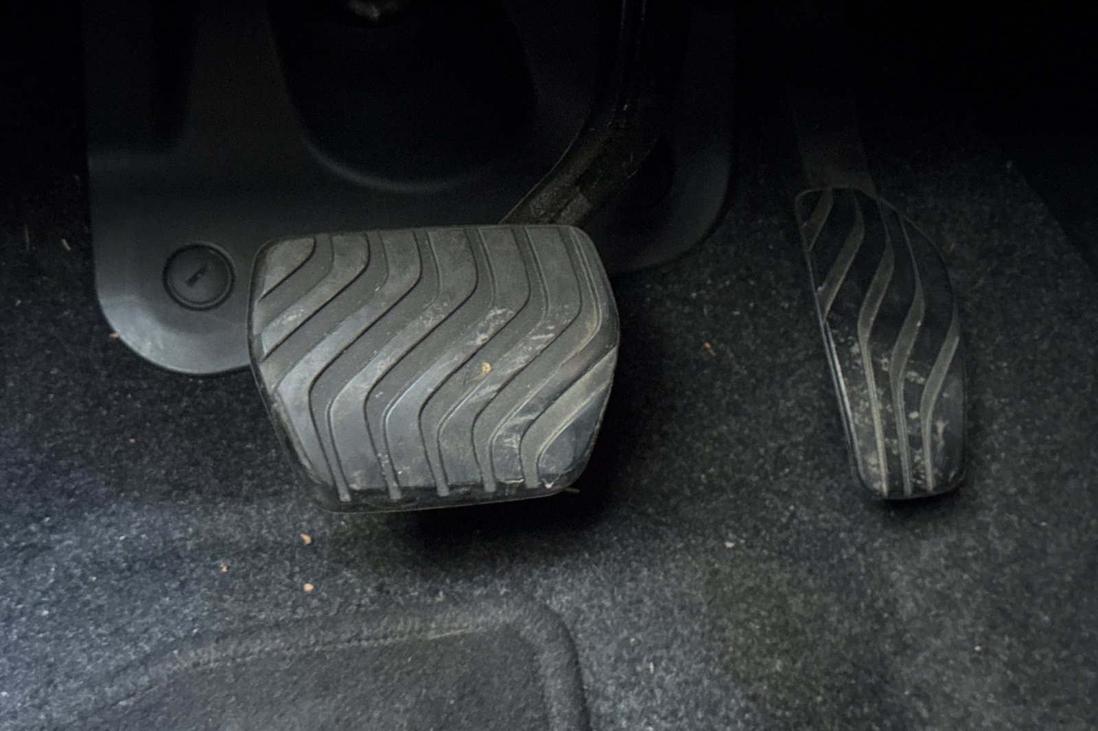 Used 2024 Nissan Rogue SL AWD/4WD image 45