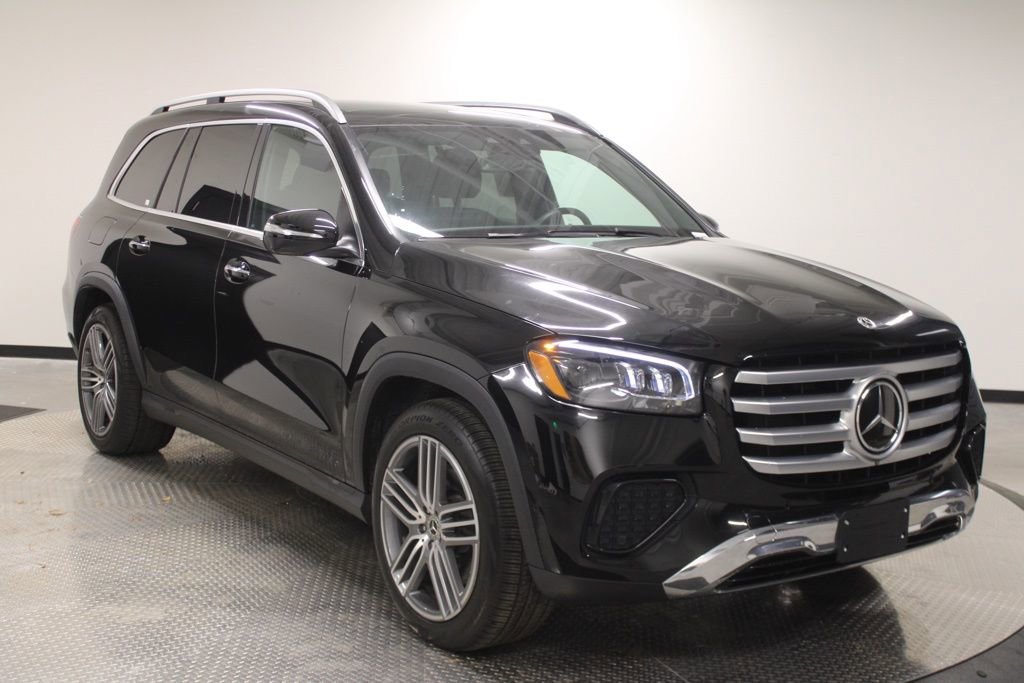 Used 2024 Mercedes-Benz GLS 450 4MATIC image 11