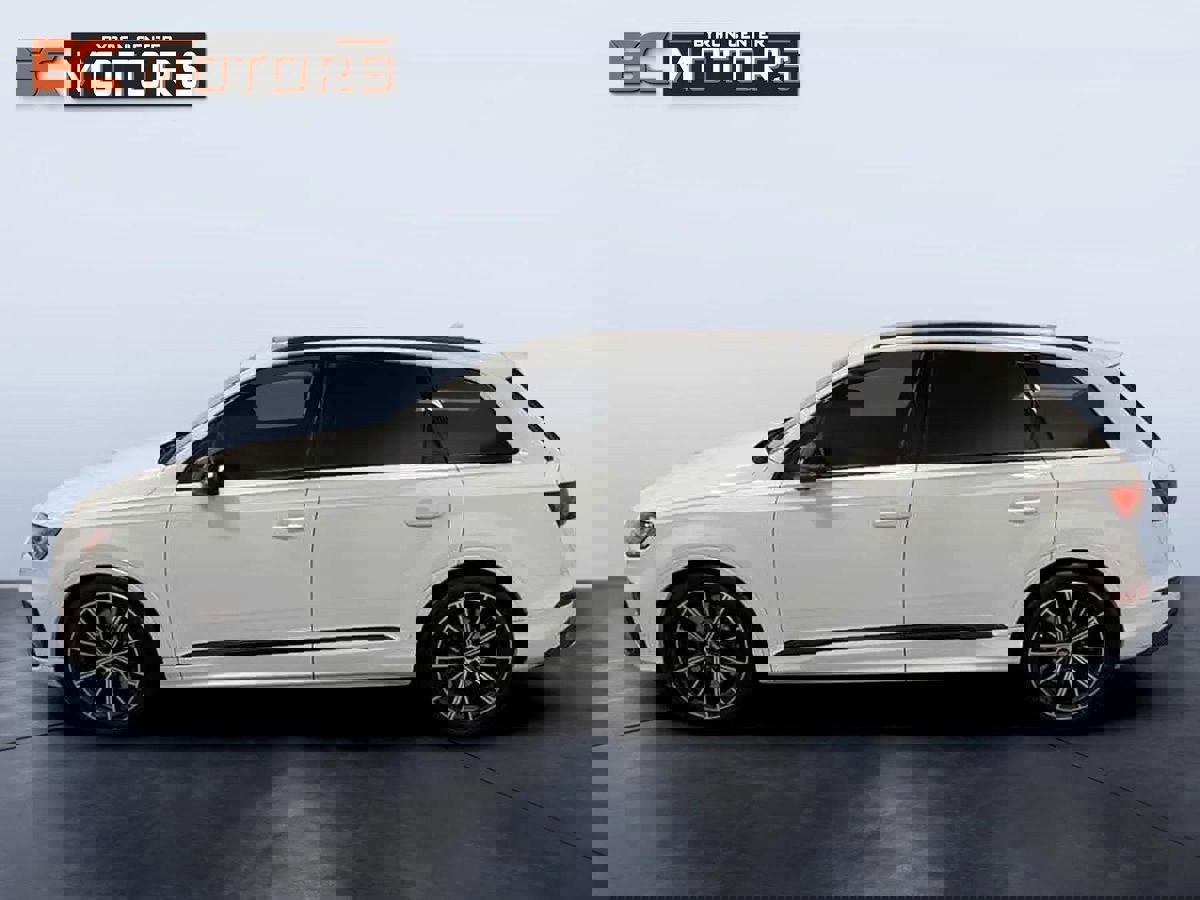 Used 2021 Audi SQ7 Premium Plus w/ Driver Assistance Package image 4