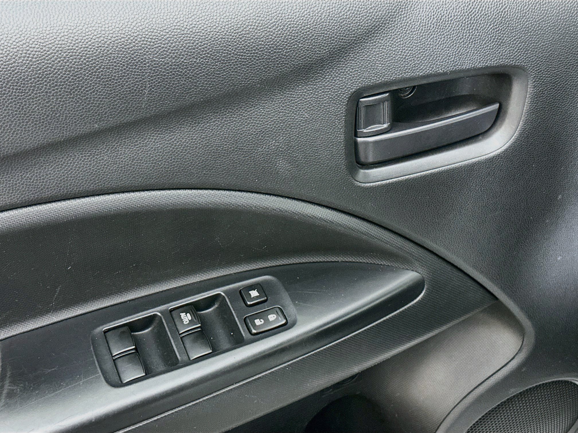Used 2024 Mitsubishi Mirage ES FWD image 15
