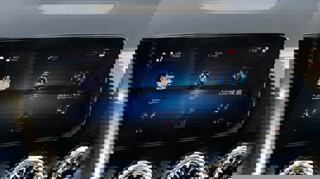 Certified 2023 Mercedes-Benz GLA 250 4MATIC w/ Premium Package image 25