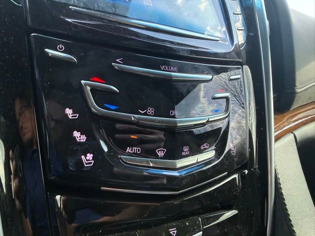 Used 2019 Cadillac Escalade Luxury AWD/4WD image 21